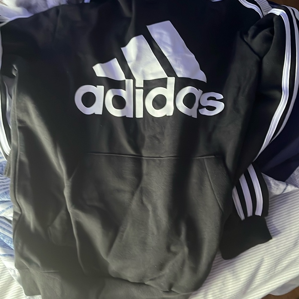 I’m selling this because it’s been in my closet for a long time